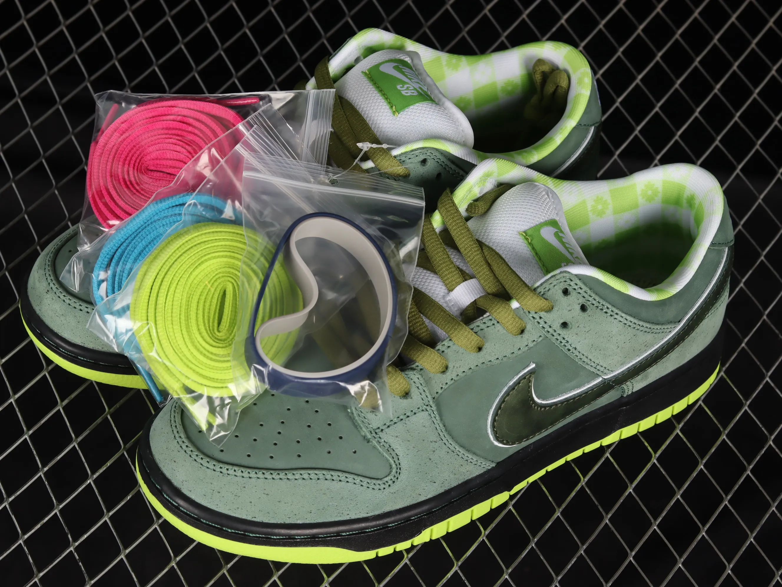 All Categories Nk SB Dunk Series Nk SB Dunk Low Low-top sneakers Pure original version Concepts